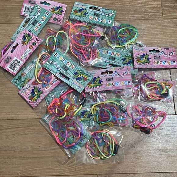 Bandz lots necklaces (2 random packs) - Picture 1 of 2